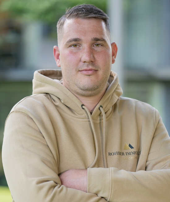 Zsolt vom Räumungsteam der Rohrer Immobilien GmbH