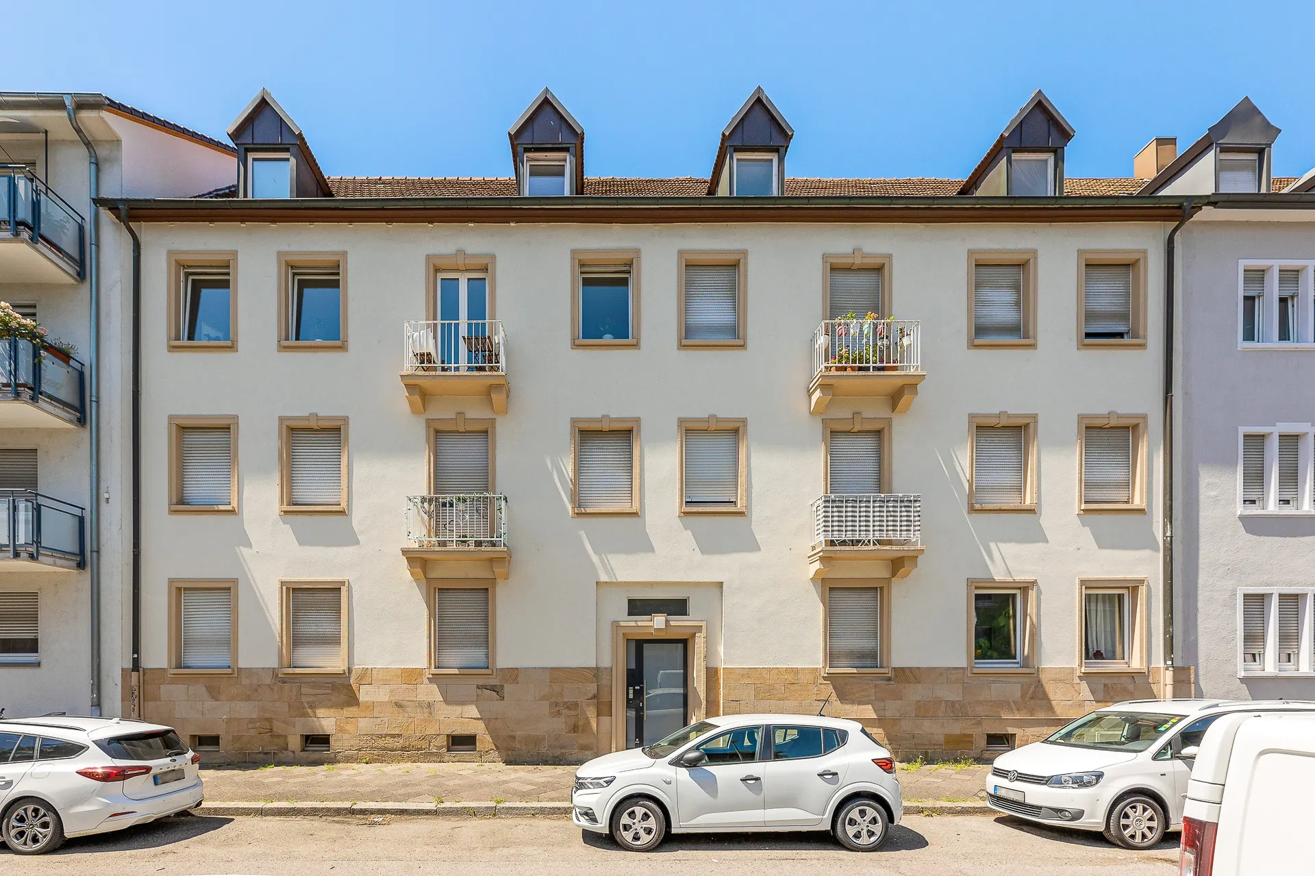 Solides Zinshaus in Karlsruhe-Südweststadt – 8 Wohneinheiten | Voll vermietet – Bild 1 von 35