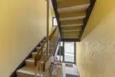 Treppenhaus - Zentrale 2-Zimmer-Wohnung in Karlsruhe – Kapitalanlage oder Eigennutzung
