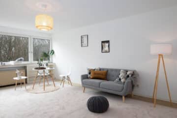 Ihr neues Zuhause mit tollem Ausblick. Helle 3-Zimmer-Wohnung in Karlsruhe-Bergwald - Wohnzimmer