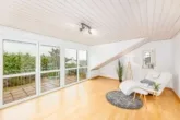 Zimmer mit SW-Balkon - Exklusives Einfamilienhaus mit Garten in Top-Lage von Sinzheim – Ihr neues Zuhause erwartet Sie!