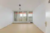 geräumiges Schlafzimmer - 2-Zimmer-Wohnung mit Weitblick in Durlach – Eigennutzung oder Kapitalanlage