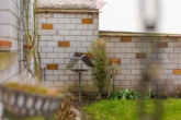 Hofeinfahrt - Einmalige Gelegenheit! Viel Platz zum Entfalten für Macher in beliebter Lage von Bietigheim.