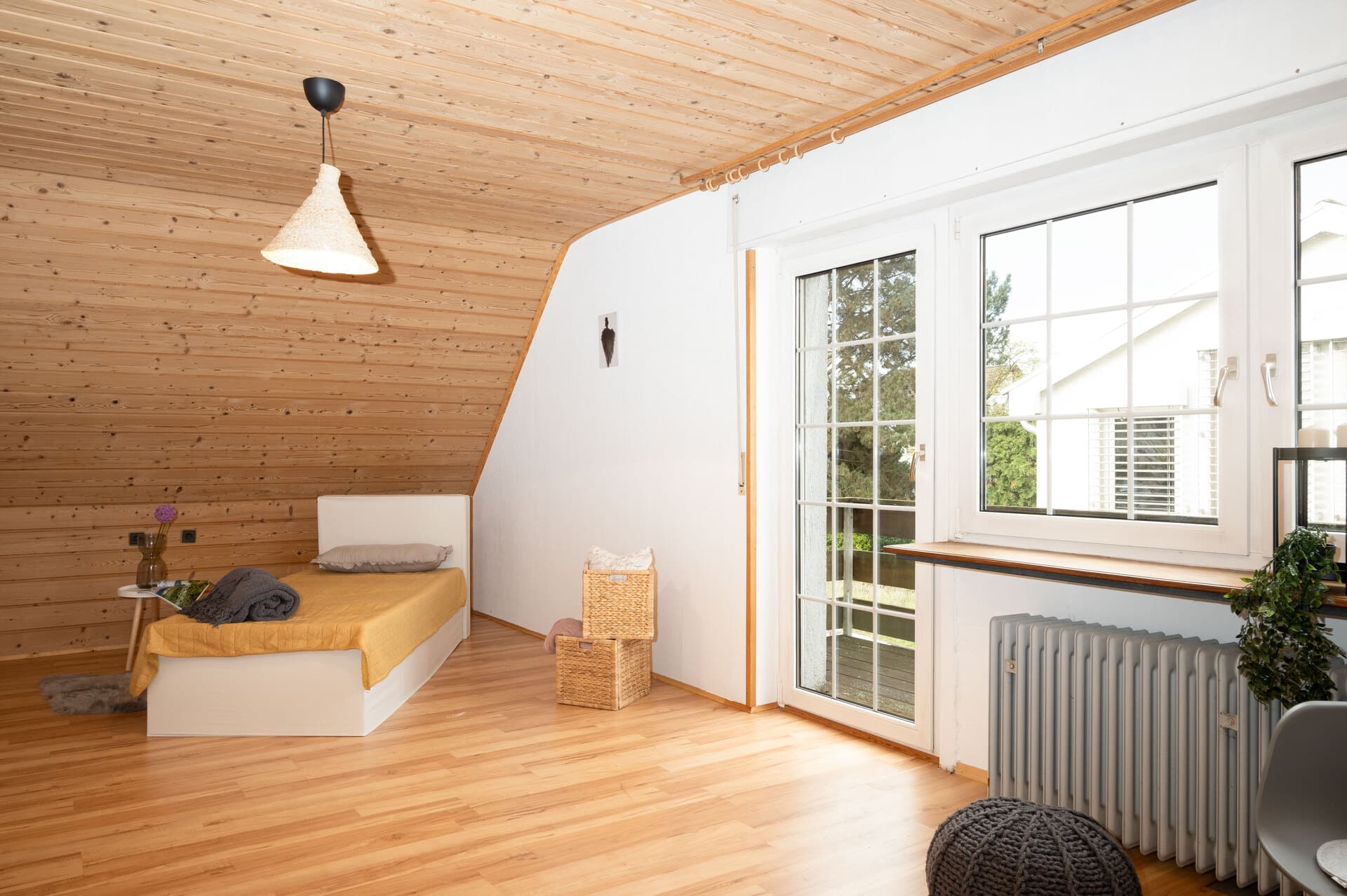 Ihr neues Zuhause? Großzügiges freistehendes Wohnhaus auf großem Grundstück in Ettlingen - Schlafzimmer II