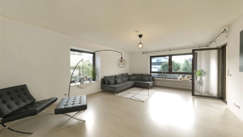 Geräumige 4-Zimmer-Wohnung mit Terrasse – zentral & ruhig in Durmersheim, 76448 Durmersheim, Erdgeschosswohnung