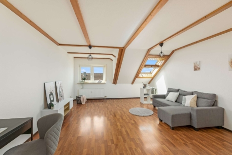 Gepflegte Dachgeschoßwohnung in Eggenstein – Ideal für Eigennutzer oder Kapitalanleger!, 76344 Eggenstein-Leopoldshafen, Dachgeschoss